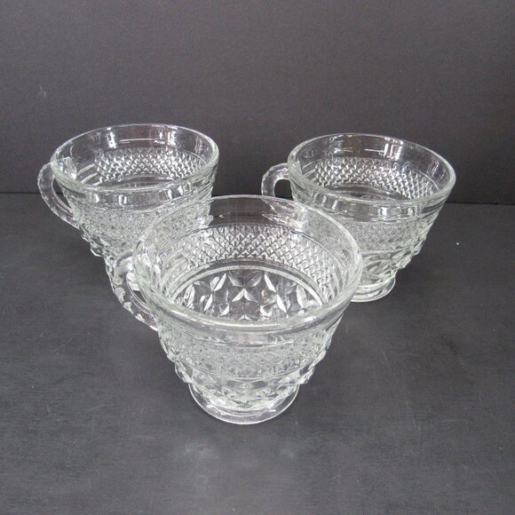 Vintage 3 Anchor Hocking Wexford Clear Glass Criss Cross Pattern 6 Oz Punch Cups - Picture 1 of 7